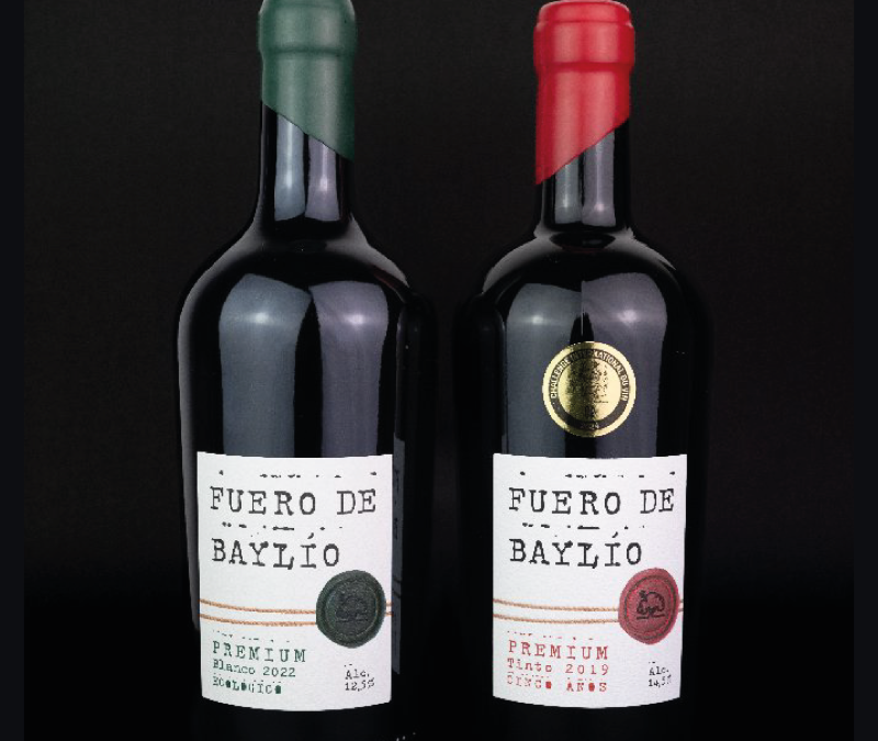 Regalar vino en Navidad: por qué elegir Fuero de Baylío de Bodega Encina Blanca